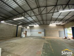 Pavilhão com 225m² para locação no bairro Lomba Grande 