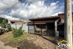 Casa com 03 dormitórios (01 suíte) no bairro Lomba Grande 