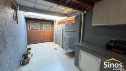 Casa com 03 dormitórios (01 suíte) no bairro Lomba Grande 