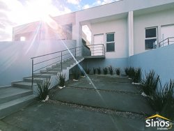 Casa com 02 dormitórios (1 suíte)  no bairro Lago Azul 