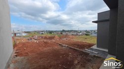 Casas com 02 e 03 dormitórios em loteamento no Bairro Boa Vista 