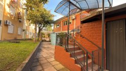 Apartamento com 02 dormitórios no Residencial Mauro Chika 