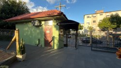 Apartamento com 02 dormitórios no Residencial Mauro Chika 