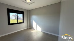Casa com 03 dormitórios no Condomínio Moradas da Lomba 