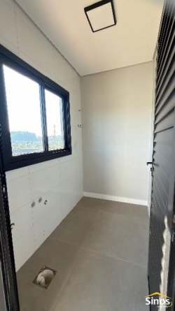 Casa com 03 dormitórios no Condomínio Moradas da Lomba 
