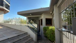 Apartamento com 03 dormitórios (1 suíte) no Residencial Carlos Kondorfer 