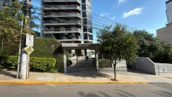 Apartamento com 03 dormitórios (1 suíte) no Residencial Carlos Kondorfer 