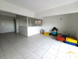 Casa com 03 dormitórios (1 suíte) no Jardim Mauá 