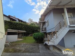 Casa com 03 dormitórios (1 suíte) no Jardim Mauá 