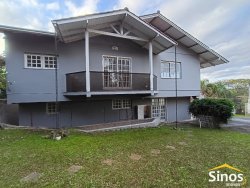Casa com 03 dormitórios (1 suíte) no Jardim Mauá 