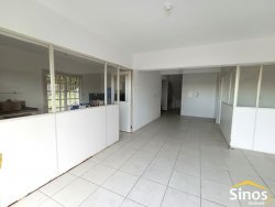 Casa com 03 dormitórios (1 suíte) no Jardim Mauá 