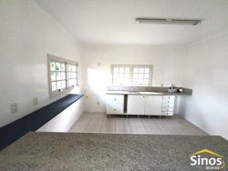 Casa com 03 dormitórios (1 suíte) no Jardim Mauá 