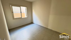 Sobrado localizado na área central de Lomba Grande 