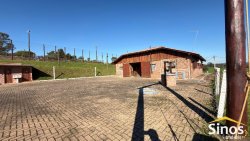Sítio de 1,00 hectare no bairro Lomba Grande 