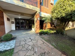 Apartamento mobiliado com 01 dormitório no bairro Centro 