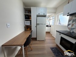 Apartamento mobiliado com 01 dormitório no bairro Centro 