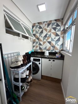 Apartamento mobiliado com 01 dormitório no bairro Centro 