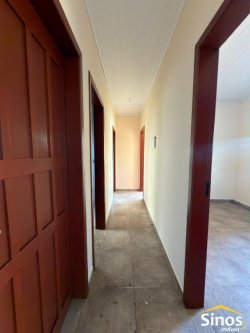  Casa com 03 dormitórios (01 suíte) no bairro Lomba Grande 