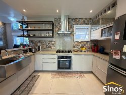 Casa com 02 dormitórios em Lomba Grande 