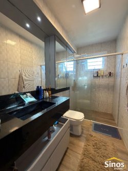 Casa com 02 dormitórios em Lomba Grande 