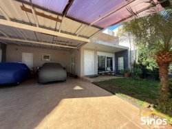 Casa com 02 dormitórios em Lomba Grande 