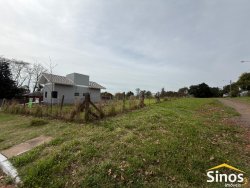 Terreno 575m² em região nobre de Lomba Grande 