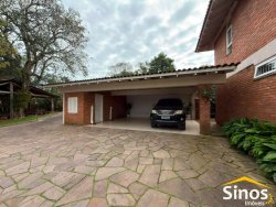 Sítio com 5.500m² na região central de Lomba Grande 