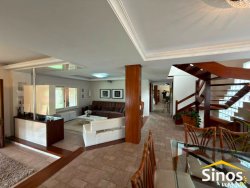 Sítio com 5.500m² na região central de Lomba Grande 