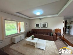 Sítio com 5.500m² na região central de Lomba Grande 
