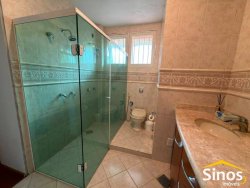 Sítio com 5.500m² na região central de Lomba Grande 