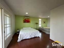 Sítio com 5.500m² na região central de Lomba Grande 