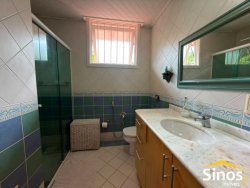 Sítio com 5.500m² na região central de Lomba Grande 