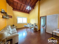 Sítio com 5.500m² na região central de Lomba Grande 
