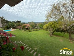 Sítio com 5.500m² na região central de Lomba Grande 