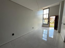 Casa com 02 dormitórios (1 suíte) no bairro Lomba Grande 