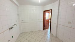 Apartamento com 02 dormitórios no Residencial Ilha da Madeira  