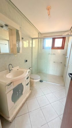 Apartamento com 02 dormitórios no Residencial Ilha da Madeira  