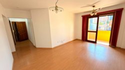Apartamento com 02 dormitórios no Residencial Ilha da Madeira  