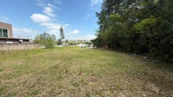 Terreno com 301m² no Loteamento Chácara Hamburguesa 