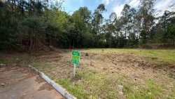 Terreno com 301m² no Loteamento Chácara Hamburguesa 