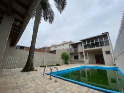 Casa com 03 dormitórios no bairro Santo Afonso 