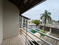 Casa com 03 dormitórios no bairro Santo Afonso 