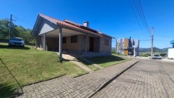 Casa com 02 dormitórios no Condomínio Mirante do Vale 