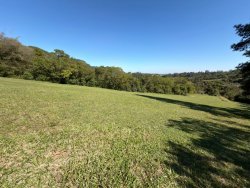 Terreno com 1000m² no Condomínio Country Village 