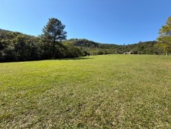 Terreno com 1000m² no Condomínio Country Village 