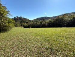Terreno com 1000m² no Condomínio Country Village 