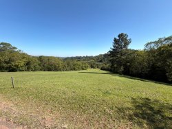 Terreno com 1000m² no Condomínio Country Village 