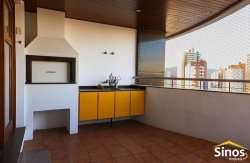 Apartamento com 03 suítes no Edifício Vitória Régia 