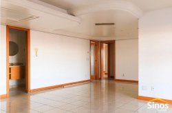 Apartamento com 03 suítes no Edifício Vitória Régia 