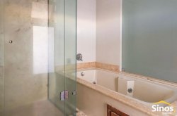 Apartamento com 03 suítes no Edifício Vitória Régia 